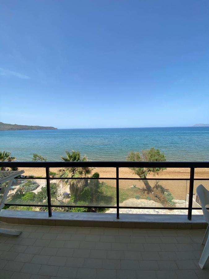 Nefeli Rooms Agia Marina Esterno foto