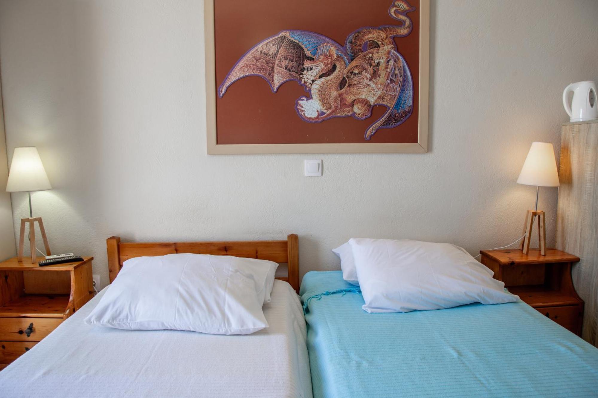 Nefeli Rooms Agia Marina Esterno foto