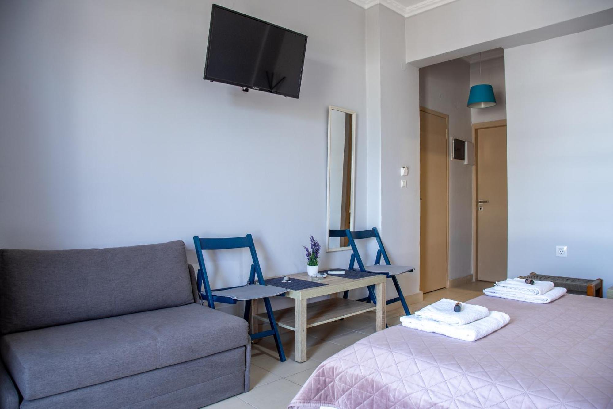 Nefeli Rooms Agia Marina Esterno foto