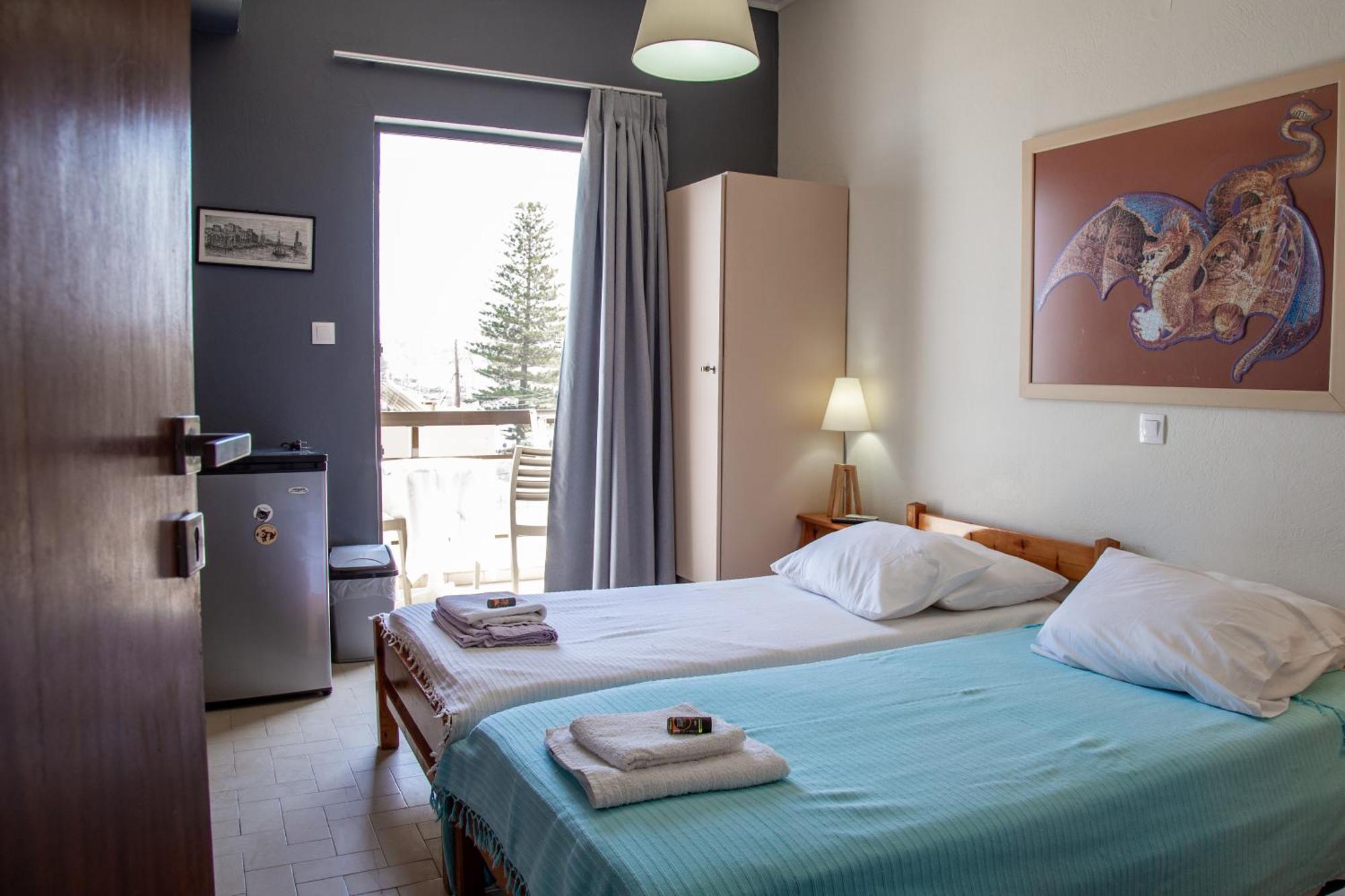 Nefeli Rooms Agia Marina Esterno foto