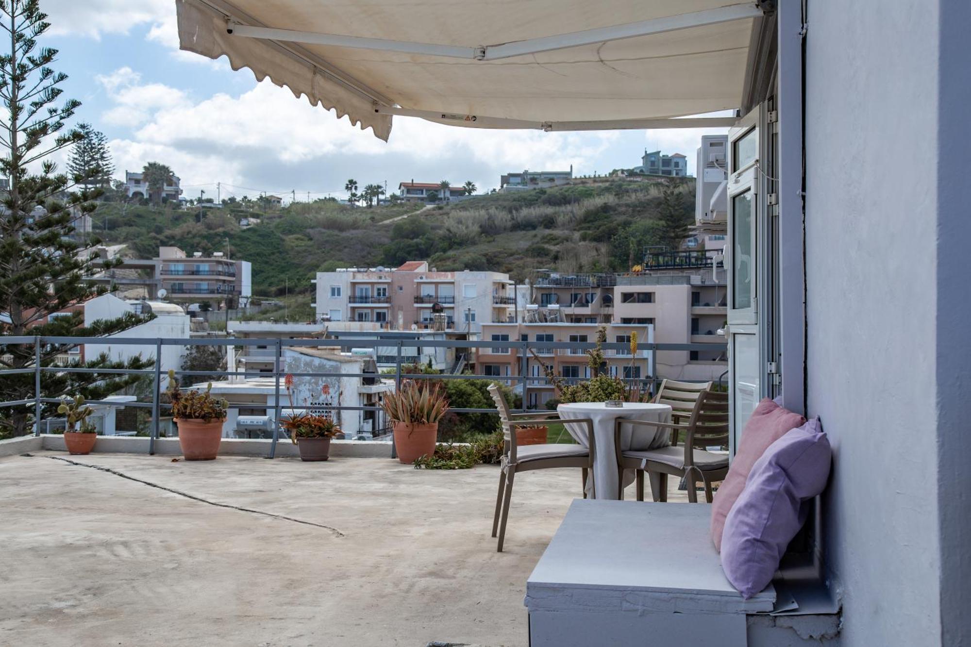 Nefeli Rooms Agia Marina Esterno foto