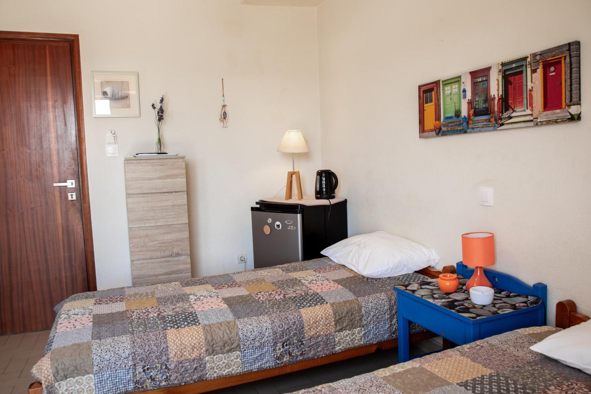 Nefeli Rooms Agia Marina Esterno foto