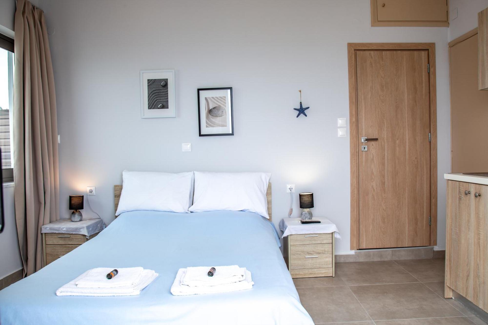 Nefeli Rooms Agia Marina Esterno foto