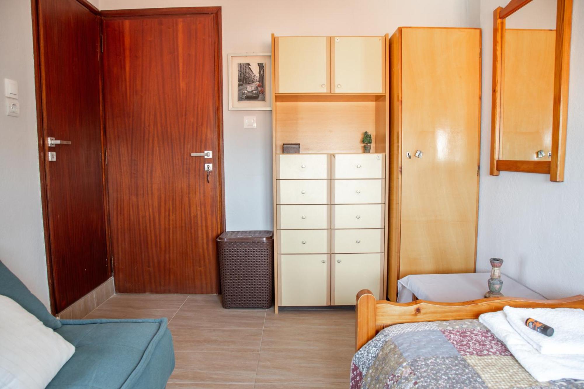Nefeli Rooms Agia Marina Esterno foto