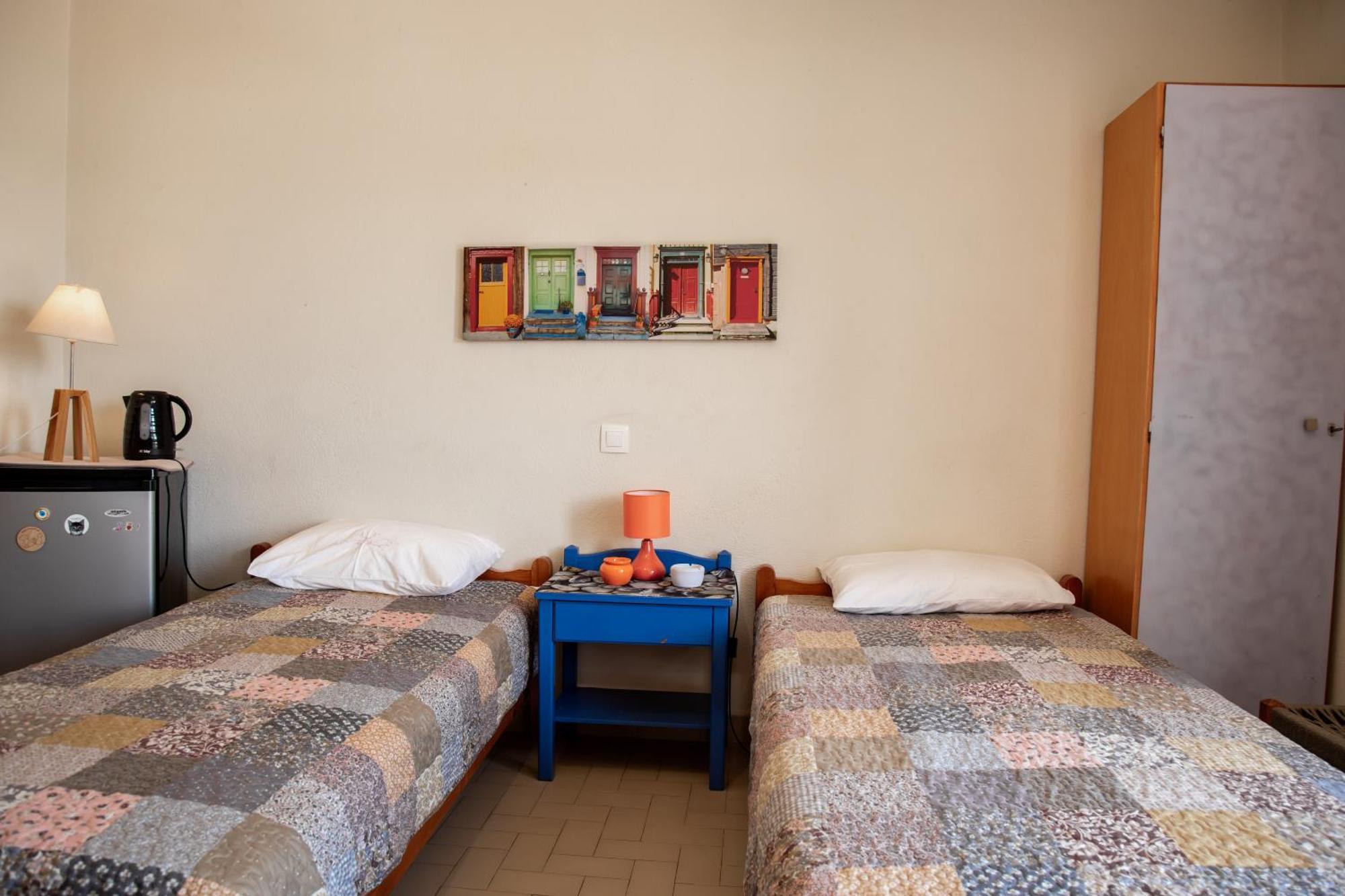 Nefeli Rooms Agia Marina Esterno foto