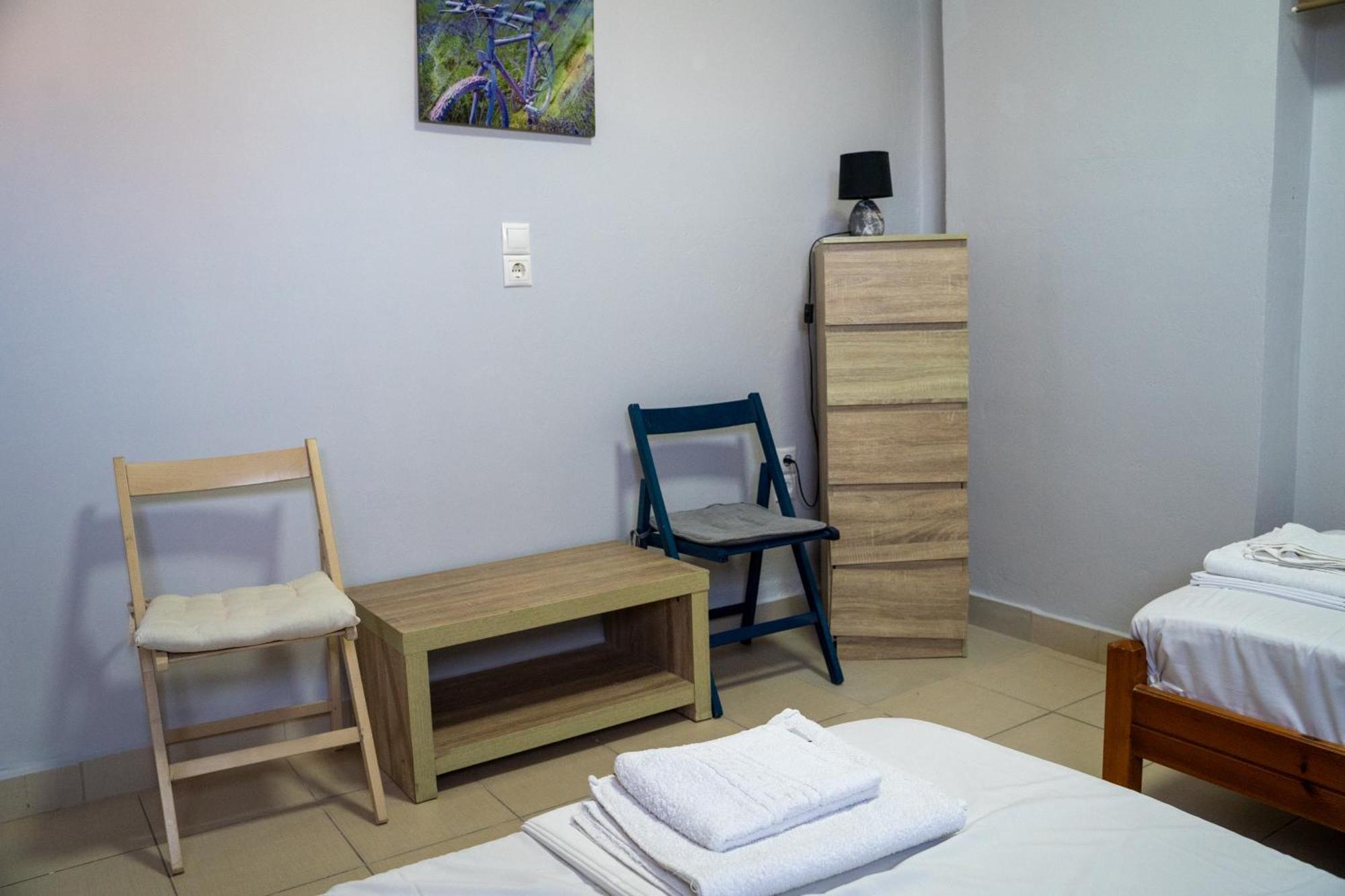Nefeli Rooms Agia Marina Esterno foto