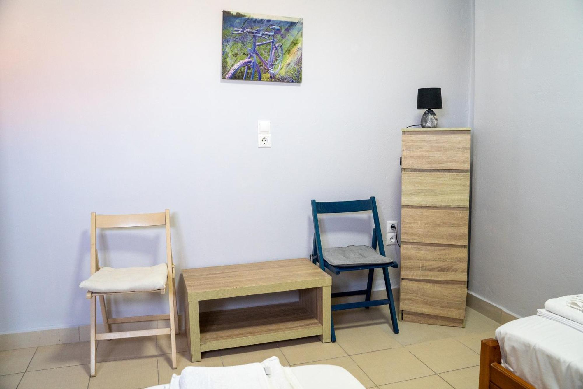 Nefeli Rooms Agia Marina Esterno foto
