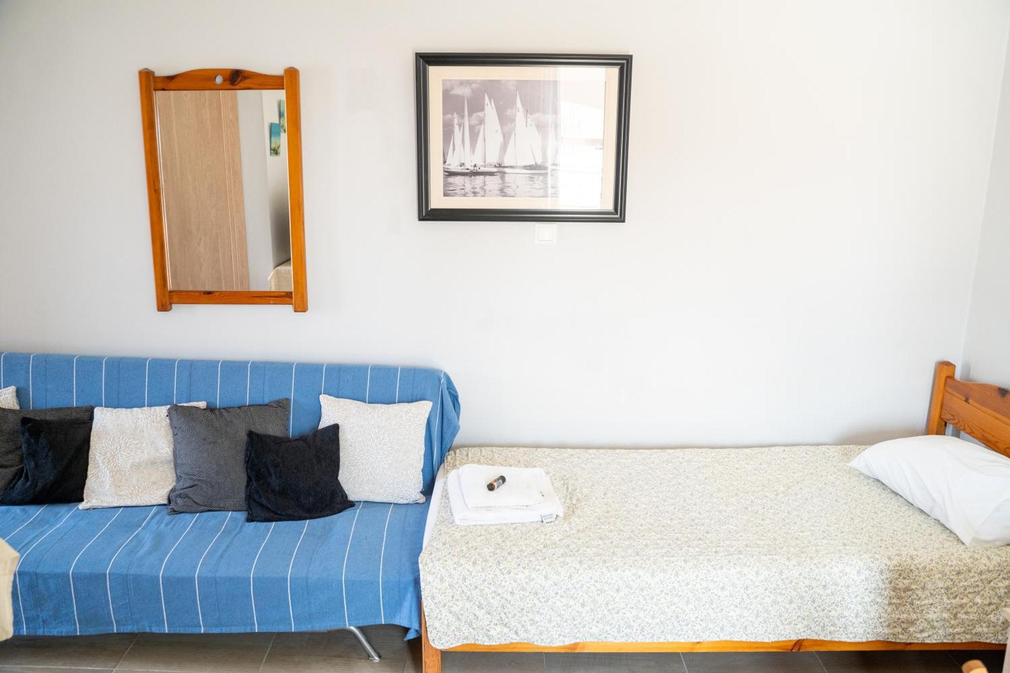 Nefeli Rooms Agia Marina Esterno foto